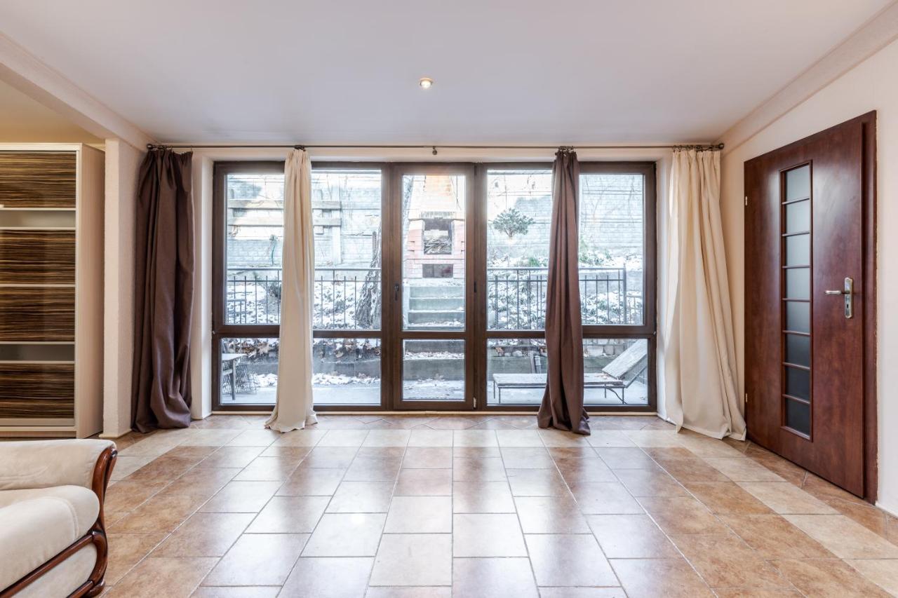 Mangal And Terrace In Center Apartment Lviv Exterior photo