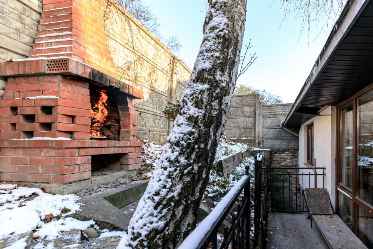 Mangal And Terrace In Center Apartment Lviv Exterior photo