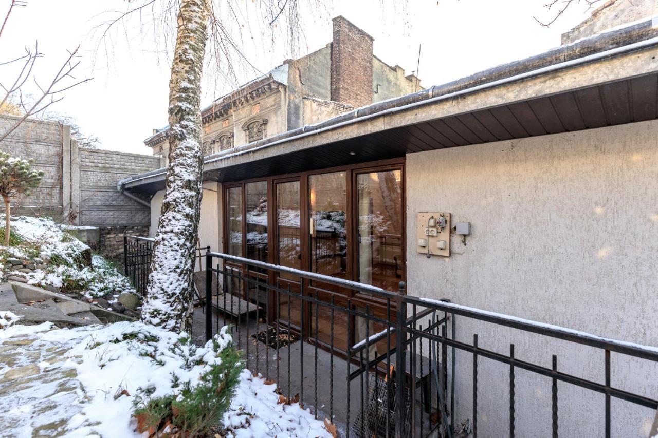 Mangal And Terrace In Center Apartment Lviv Exterior photo